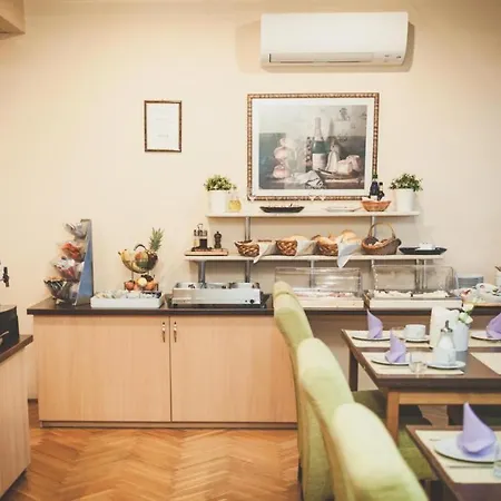 Apartment Heviz Lux Apartmanhaz
