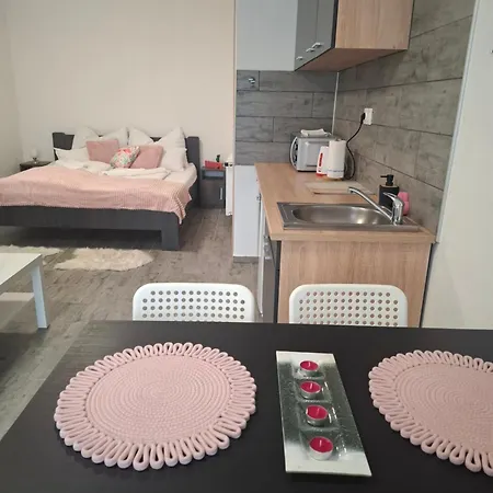 Lux Apartmanhaz * Heviz