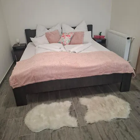 Lux Apartmanhaz Apartment