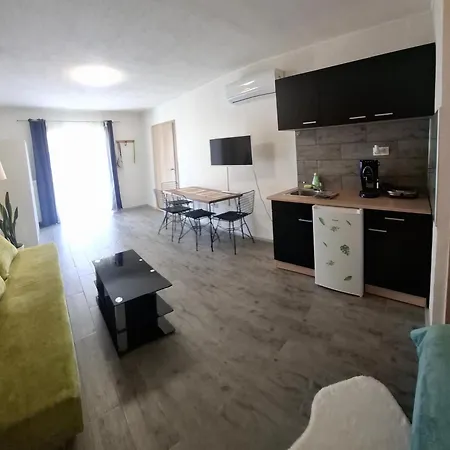 Apartment Lux Apartmanhaz Heviz