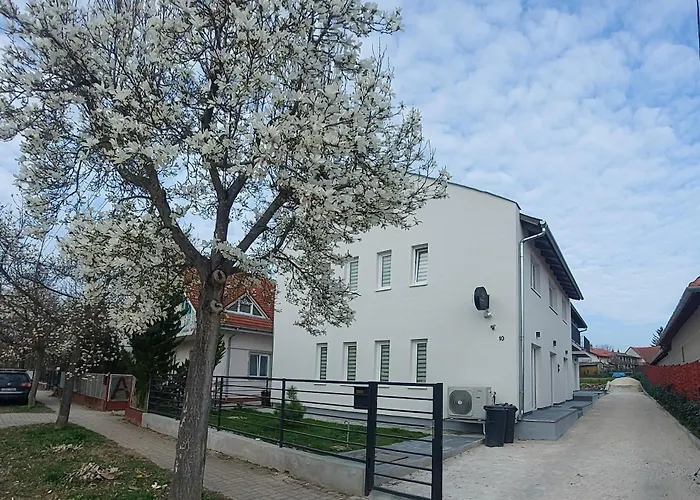 Lux Apartmanhaz * Hévíz